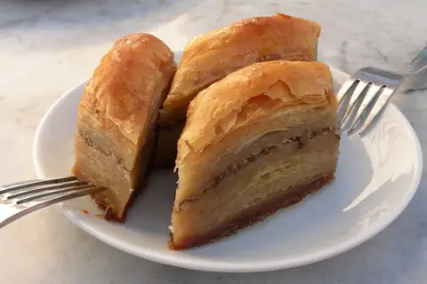 Bom Bom Patisserie photo 3